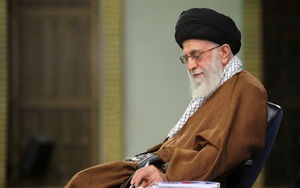 جمهوری اسلامی باید زکات را در سرلوحه برنامه‌های خود گذارد/ ما مسئولان باید از کم‌کاری در اقامه زکات، آمرزش خداوند را طلب کنیم