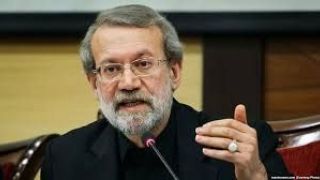 لاریجانی: دشمنان قصد کنار زدن روحانیون از بین مردم را دارند 