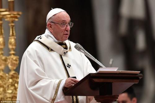  پاپ در مسئله سوء استفاده جنسی کشیش‌ها در شیلی، قربانیان را به تهمت‌زنی متهم کرد