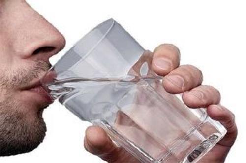 بهترین زمان نوشیدن آب برای کاهش وزن