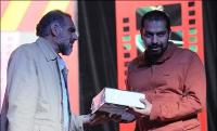  جشنواره فیلم فجر به آثاری با تفکرات کمونیزم جهانی جایزه داد