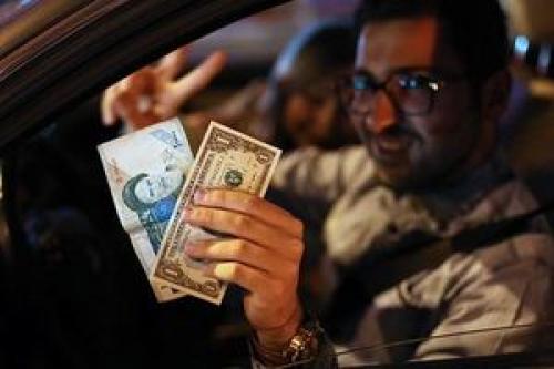 چگونه با پیروزی روحانی قیمت دلار افزایش پیدا کرد؟
