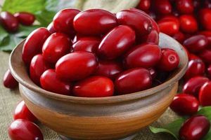 خواص شگفت‌انگیز زغال اخته که نمی‌دانید