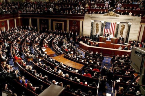 امید دموکرات‌ها به کسب اکثریت کرسی‌های مجلس نمایندگان آمریکا