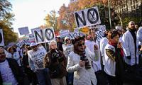 Spanish Medical Workers Protest over Cost-Control Efforts