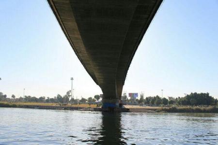 زن جوان از روی پل هفتم اهواز خودکشی کرد