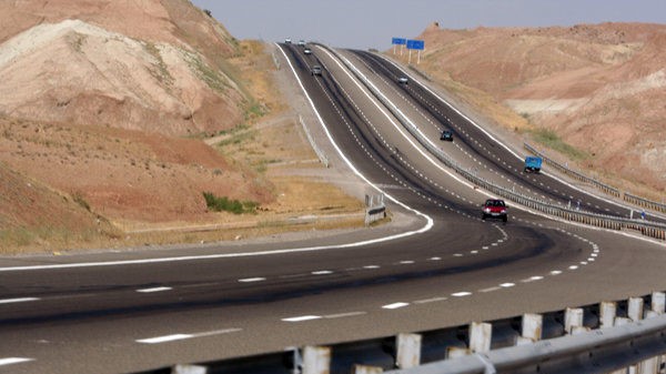 کاهش بار ترافیک و میزان تصادفات مسیرهای منتهی به تهران با افتتاح کنارگذر جنوبی