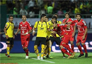 توقف پرسپولیس برابر آلومینیوم/ گل‌محمدی اخراج شد
