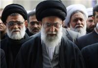  رهبر معظم انقلاب بر پیکر مرحوم آیت‌الله خوشوقت نماز خواندند