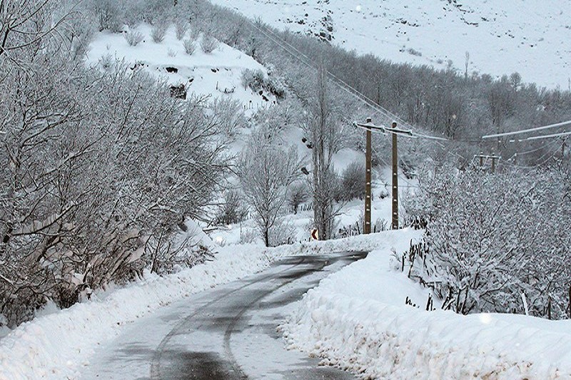 "برف و باران" کشور را دربر می‌گیرد 