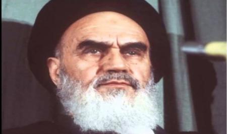  حضور امام خمینی (ره) در یکی از دسته‌های عزاداری حسینی سال 42+تصویر