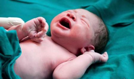 تولد ۸ هزار نوزاد در مناطق سیل زده