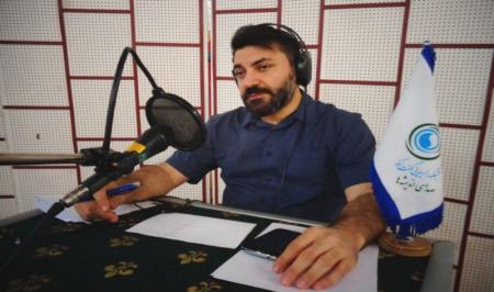 مجری برنامه کافه هنر از رادیو ایران بهترین کارشناس مجری رادیو شود