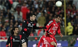 هدایت تلفنی پرسپولیس بی‌مربی و رکورد 20 فولاد