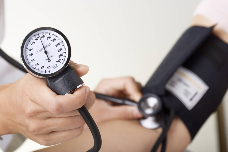 عوارض فشار خون بالا چیست؟