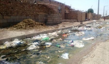 وضعیت اسفبار فاضلاب در یکی از محله‌های خرمشهر +فیلم