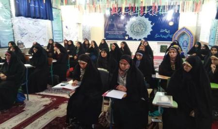 نخستین دوره تربیت مربی آشنایی و انس کودکان با قرآن در کرج برگزار شد + تصاویر