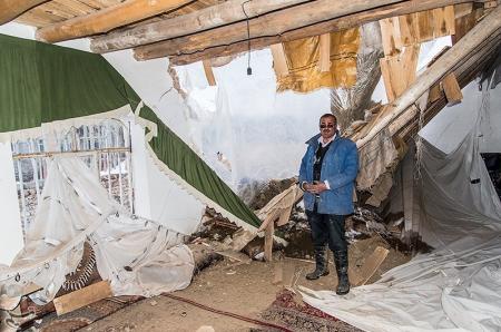 فیلم| گوشه‌ای از وضعیت تاسف‌بار زلزله‌زدگان قطور