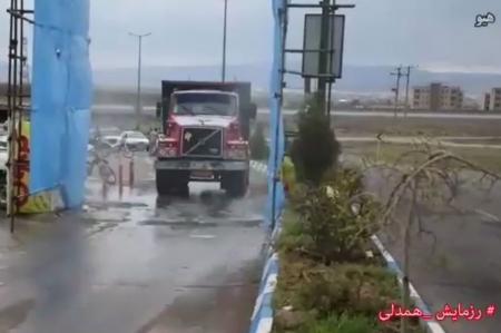 فیلم| ضدعفونی وسایل نقلیه در البرز