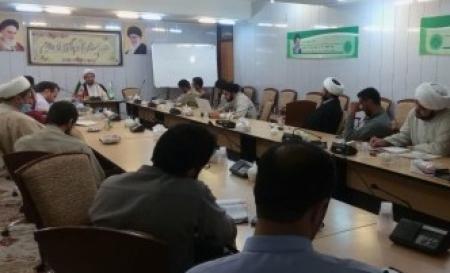 نشست تخصصی «روابط انسانی و افول آمریکا» در قم برگزار شد