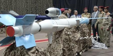 ارتش یمن: تأسیسات نفتی و پایگاههای نظامی سعودی را با موشک‌ بالستیک و پهپاد هدف قرار دادیم