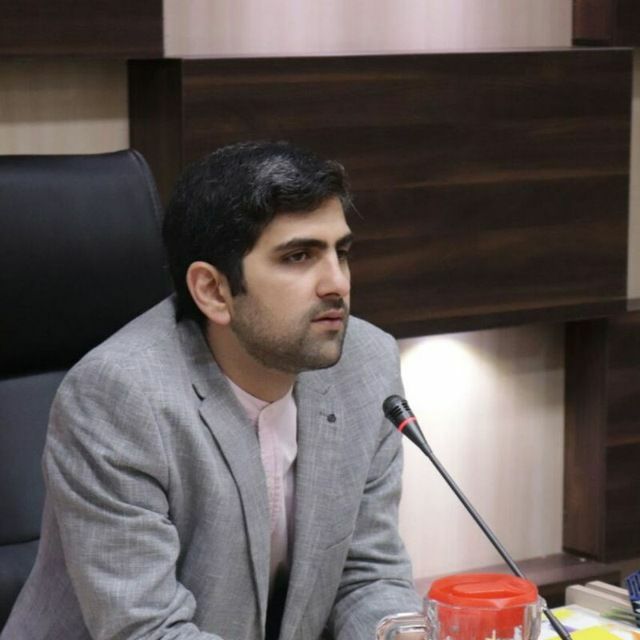 برای انسان، گِرد هم آمدهایم