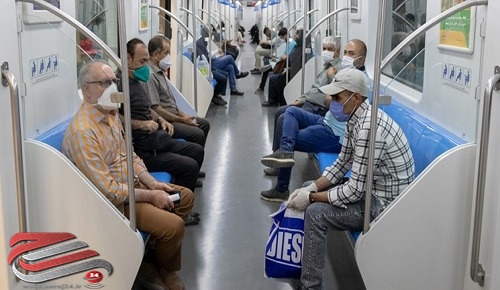 اجرای طرح خیر در مترو برای توزیع ماسک رایگان به نیازمندان