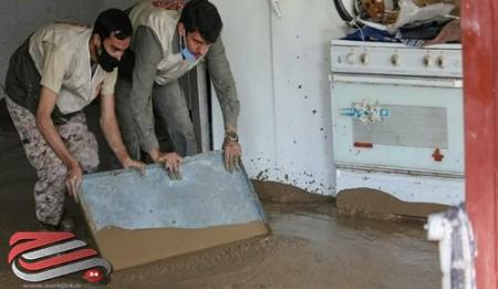 گروه‌های جهادی به کمک روستاهای سیل‌زده بیرجند رفتند
