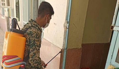 وقتی بسیجیان رودان به میدان مبارزه با کرونا در مدارس میروند