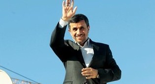 مشایی و صالحی همراهان رئیس جمهور در سفر «کاراکاس»