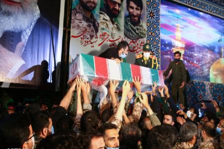 وداع با شکوه  شهروندان آمل با شهید حاجی زاده