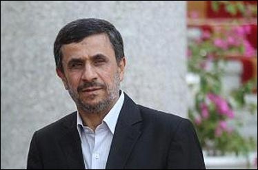 انتقاد روحانیون پاکستانی از پیام احمدی‌نژاد برای مرگ چاوز