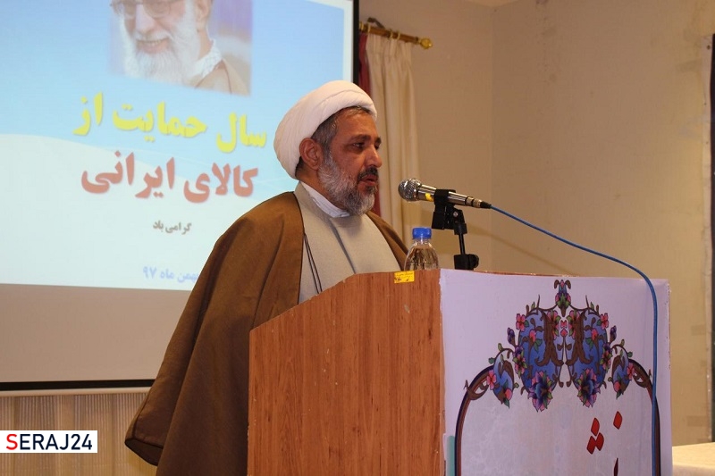 حضرت زهرا (س) به ما آموخت در راه ولایت باید از همه هستی خود گذشت