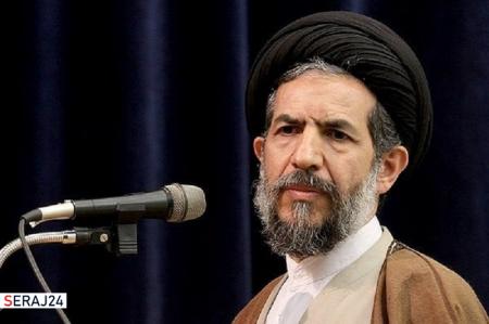 حضور در آیین های دینی و انقلابی کارشناسانه مورد بررسی قرار گیرد