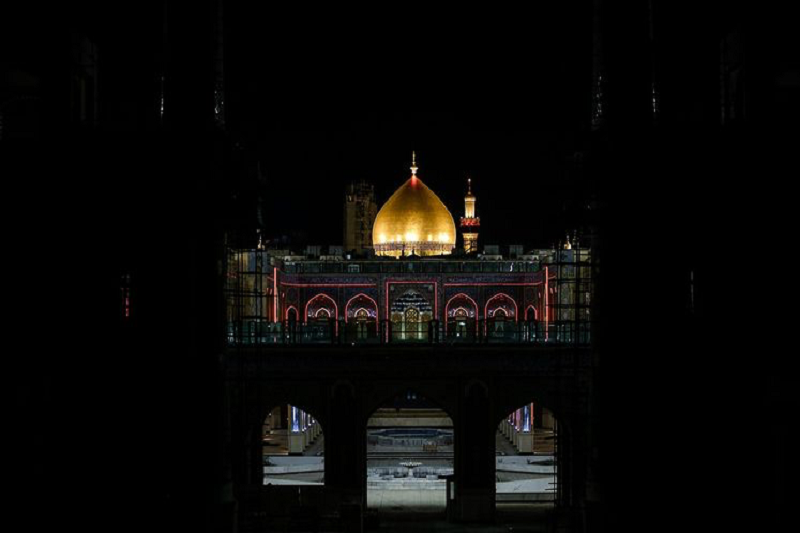 صحن حضرت زهرا(س) در نجف برای نخستینبار نورباران شد+عکس