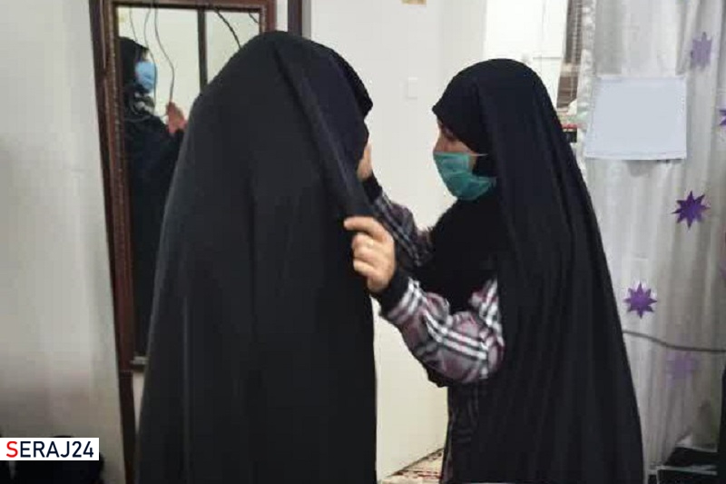 اهدای ۳۰ قطعه چادر به بانوانی که حجاب کامل را برگزیدند