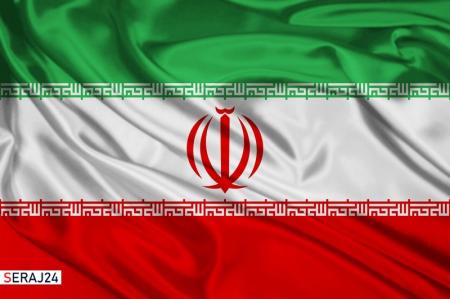 اهدای نمادین پرچم ایران به تلاشگران عرصه گام دوم انقلاب