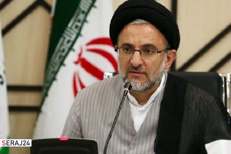 منجی عالم بشریت برای پرچمداری توحید میآید