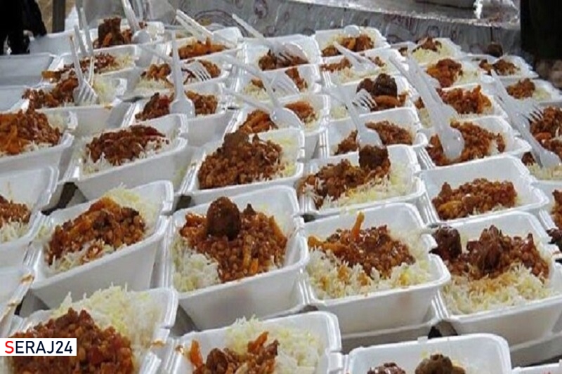 تهیه و توزیع ۶۰۰ پرس غذای گرم توسط داوطلبان خانه هلال سنندج
