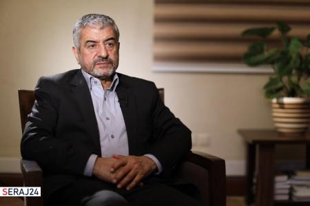 فرمانده سابق کل سپاه به سوگ مادرش نشست