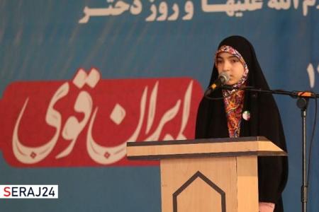 ما جوانان دیگر فریب بعضی از حرف های پوچ و بی ارزش را نمیخوریم/در این انتخابات دو پیروزی در پیش داریم
