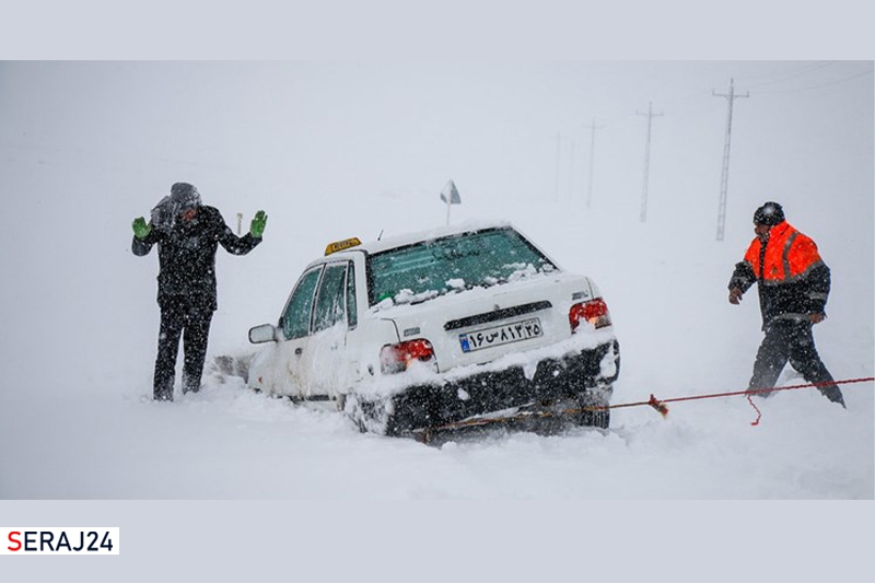برف و باران در جاده‌های ۱۹ استان/ ۴۵ جاده مسدود شد