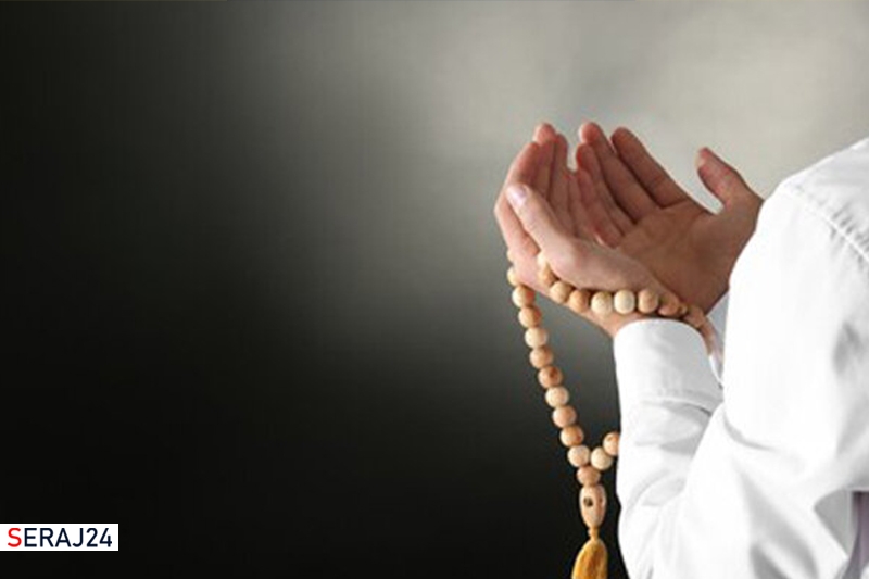 نماز به برکت چه ذکری در تشهد قبول می‌شود؟