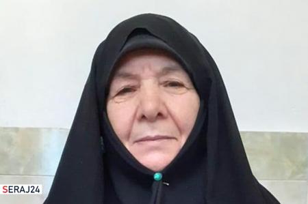 بخاطر عکس امام، خانه ام را سنگباران کردند