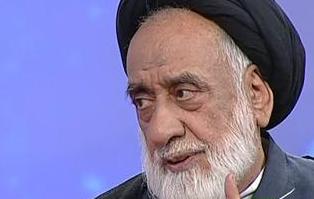 از پاسخ به حضور سیاستمداران زن ذلیل در ایران تا تذکر به احمدی نژاد