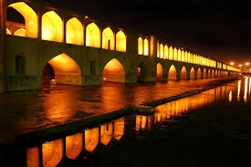 آب در زاینده‌رود جاری شد