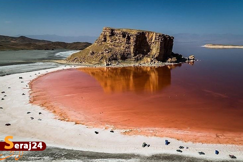 دریاچه ارومیه همچنان آب می رود