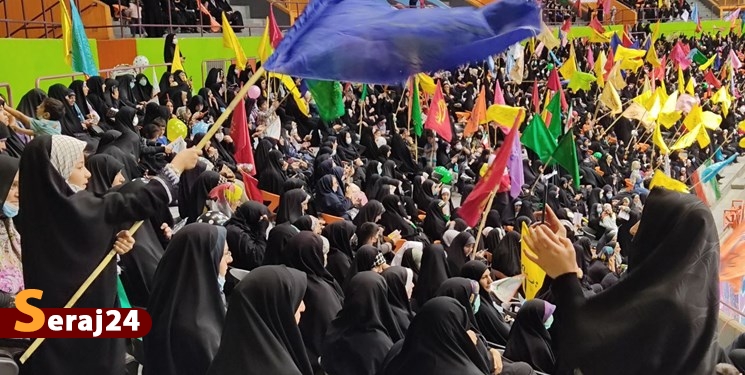 اجتماع بزرگ بانوان تهران در استادیوم آزادی آغاز شد