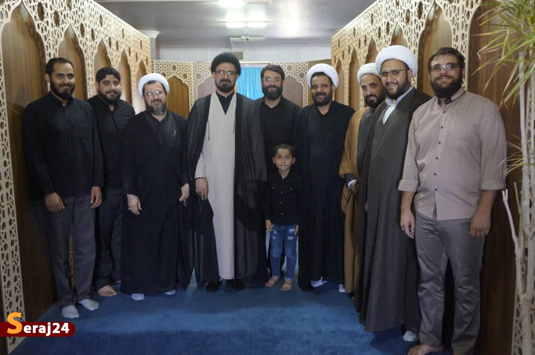 دیدارمداح معروف و خواننده سرود پرمخاطب سلام فرمانده با جمعی از علمای قم