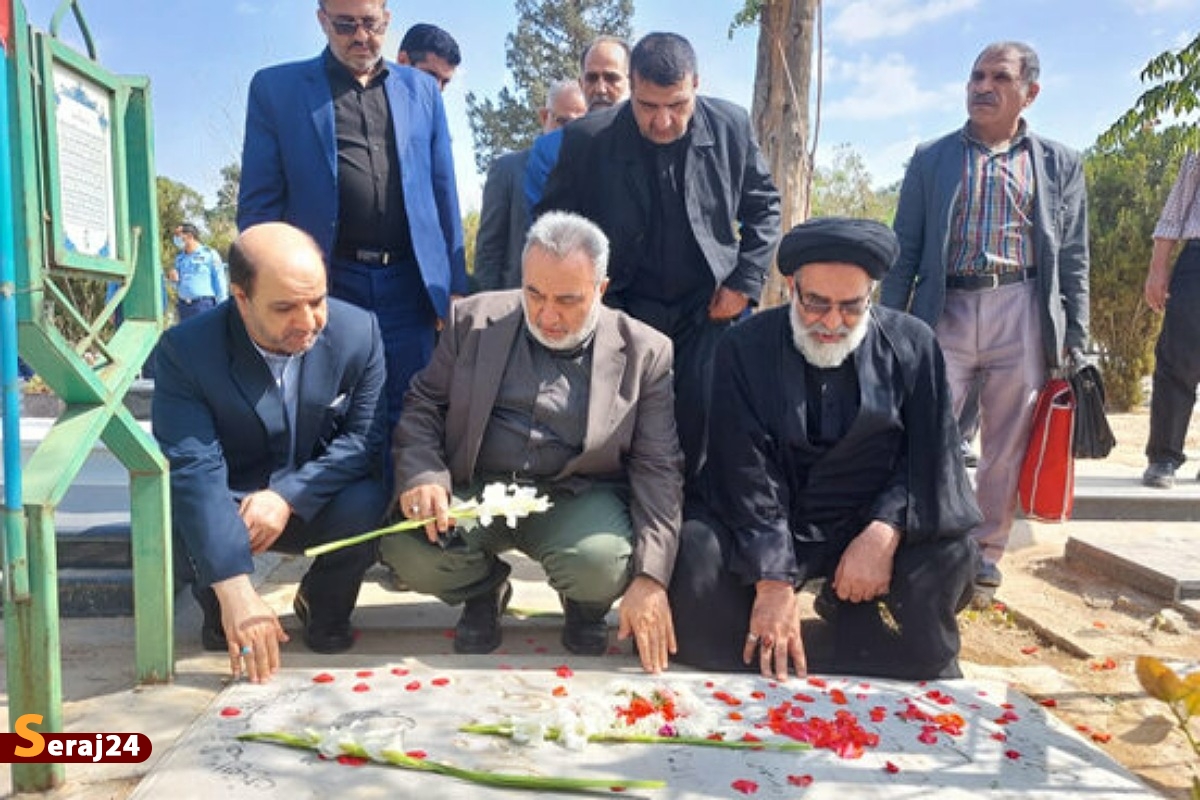 مزار شهدای ۱۷ شهریور در بهشت زهرا (س) تهران گلباران شد